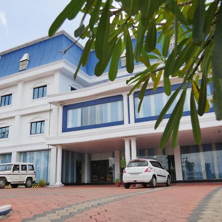 Karthika Residency Hotel Kilimanur Екстериор снимка
